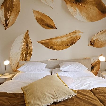 Golden Flat By Grazrentals With Parkview - Brandnew & Free Parking Bagian luar foto